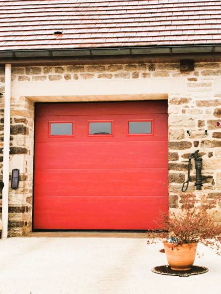 PORTE DE GARAGE SECTIONNELLE AVEC PORTILLON